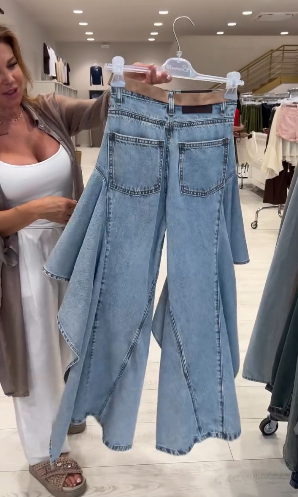 Chic Ruffled Faded Jeans
