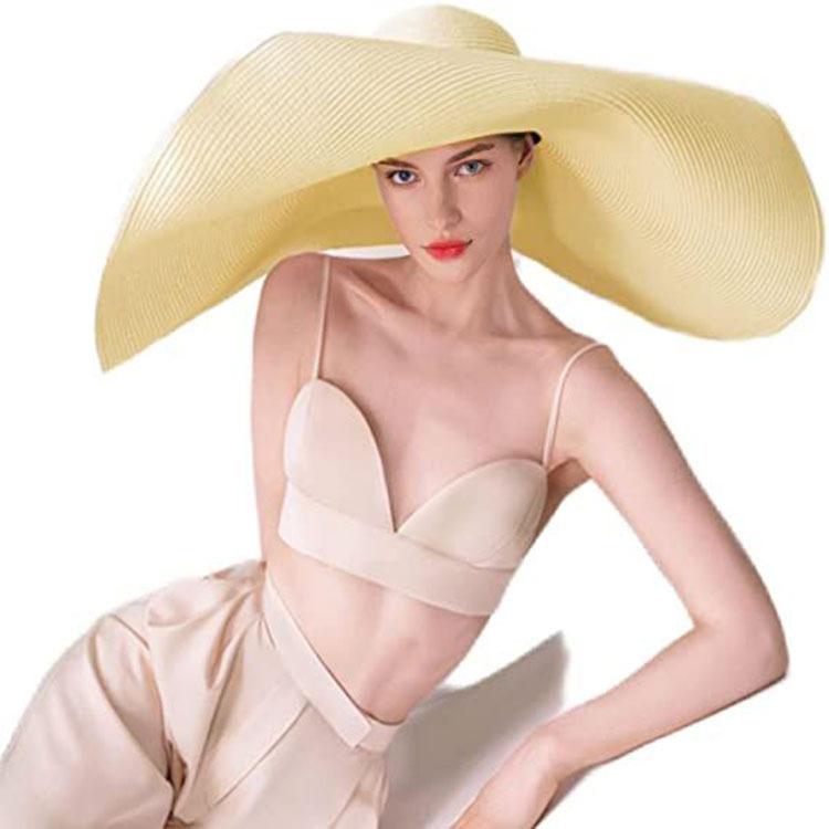 Large Eaves Summer Straw Hat